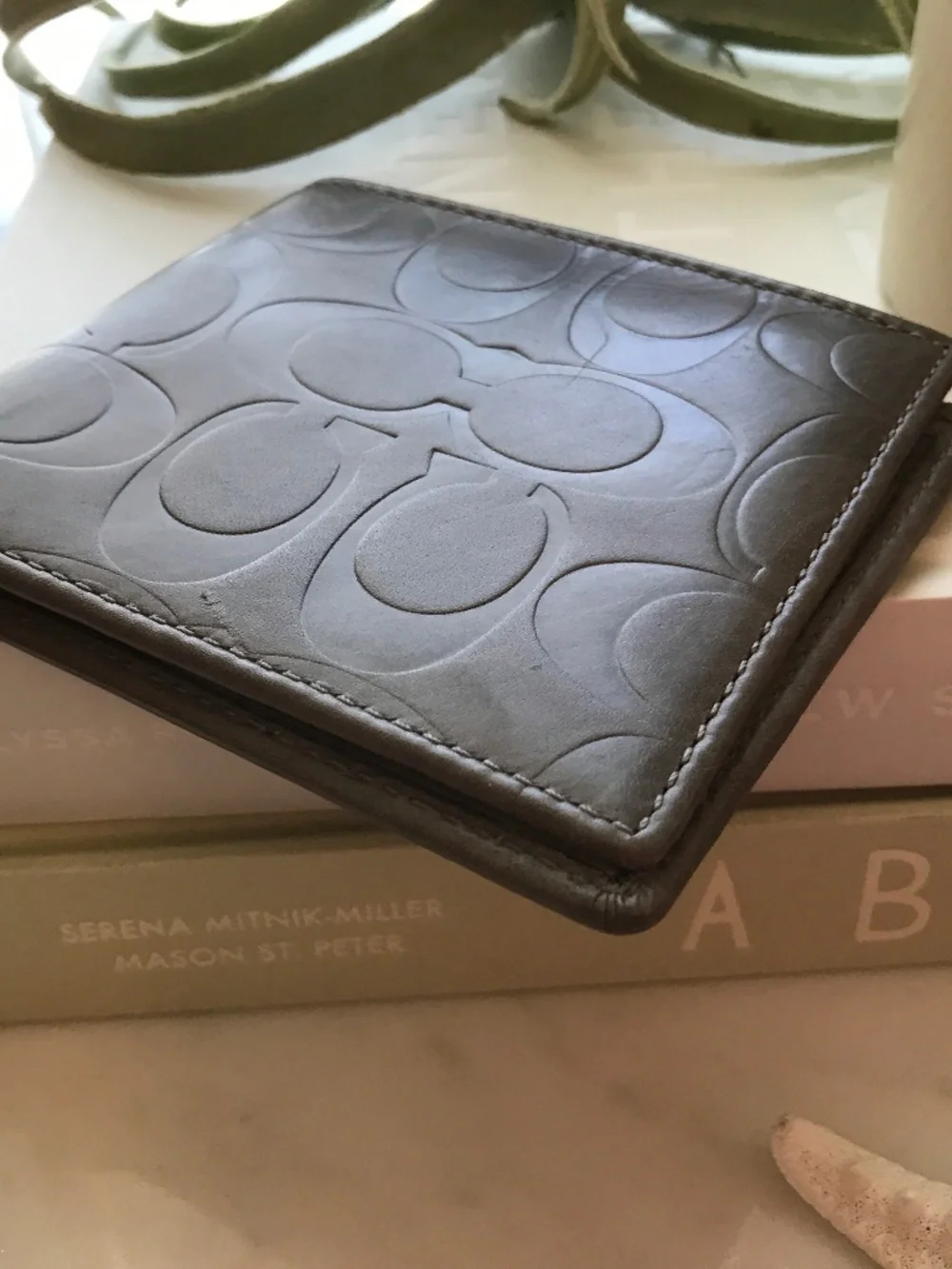 COACH MEN’S DOUBLE BILLFOLD WALLET OLIVE SMOOTH SIGNATURE C CALF LEATHER
